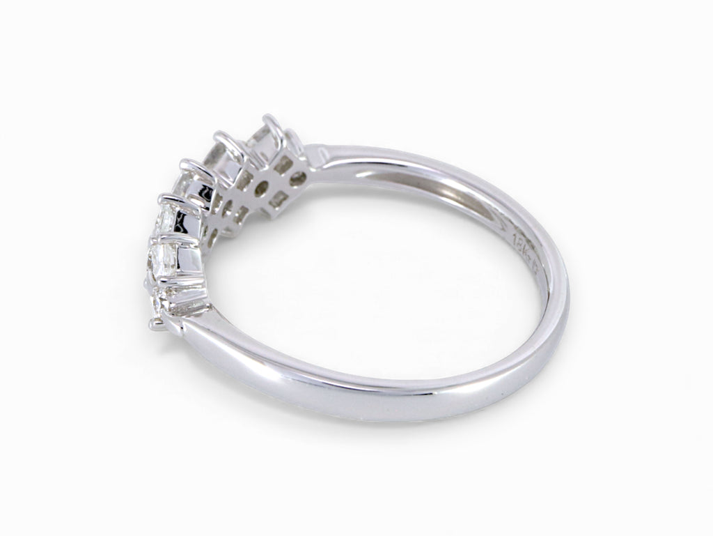 18K White Gold Princess Cut Diamond Ring