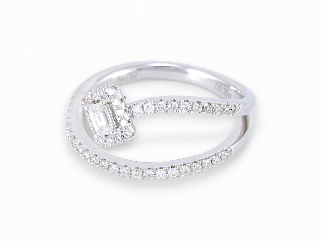 18K White Gold Baguette Cut Diamond Ring