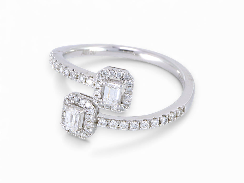 18K White Gold Baguette Cut Diamond Ring
