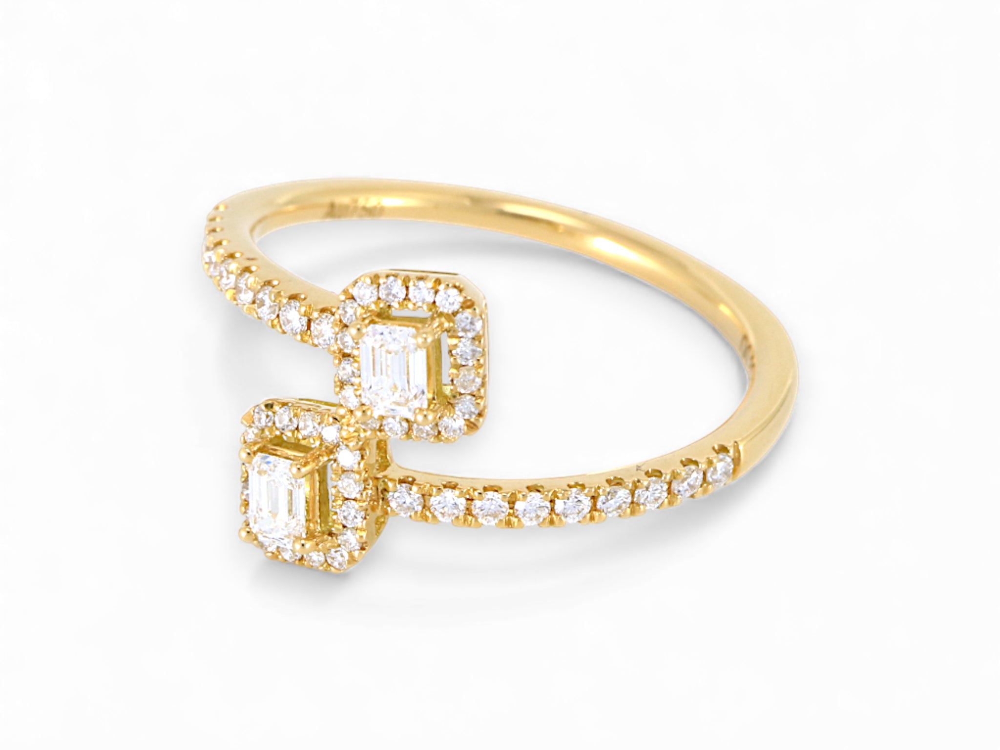 18K Yellow Gold Baguette Cut Diamond Ring