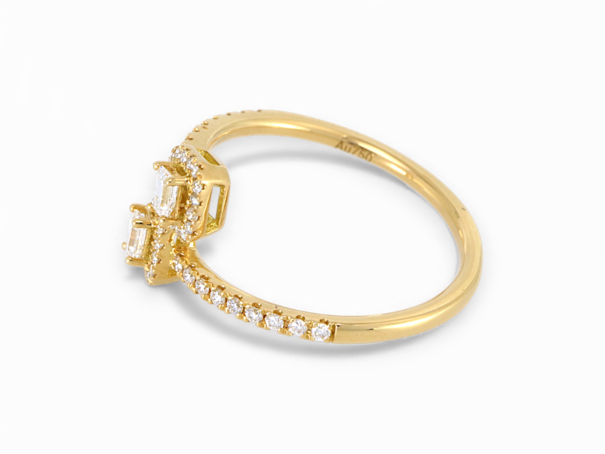 18K Yellow Gold Baguette Cut Diamond Ring