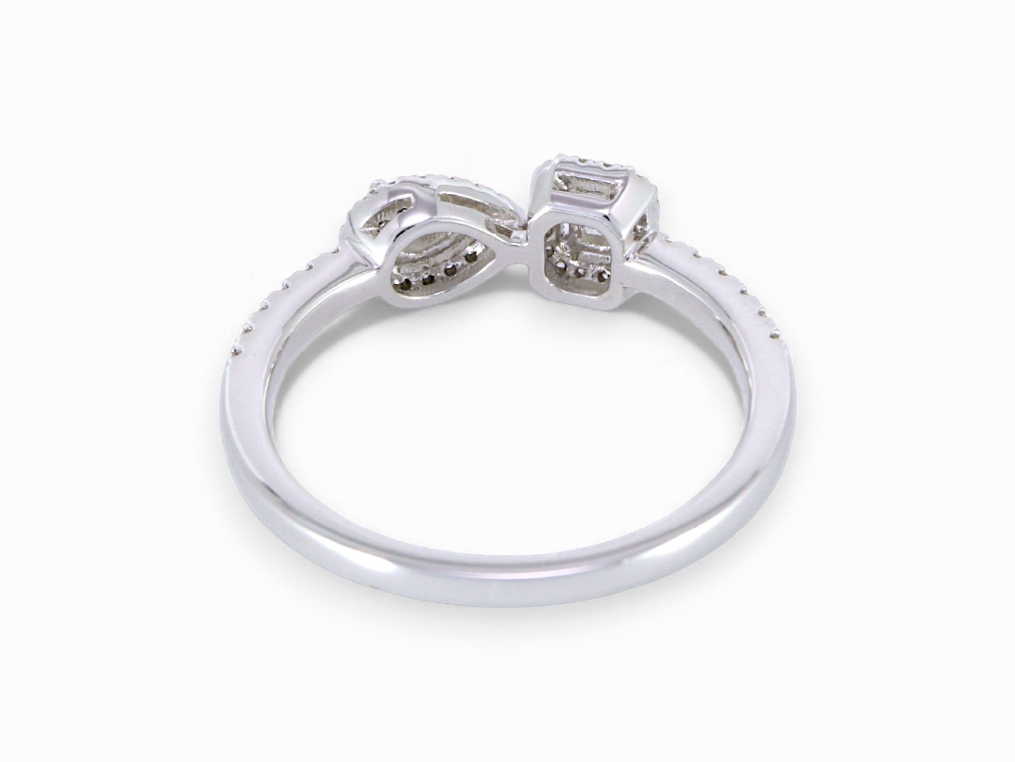 18K White Gold Baguette Pear Cut Diamond Halo Ring