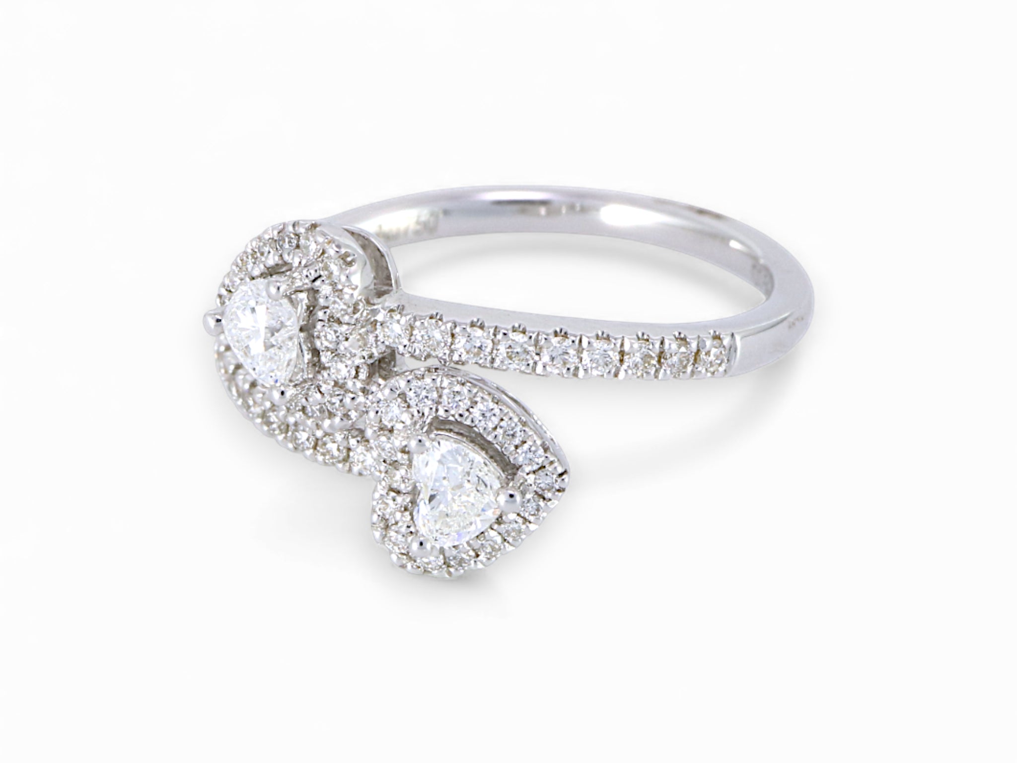 18K White Gold Double Heart Diamond Ring