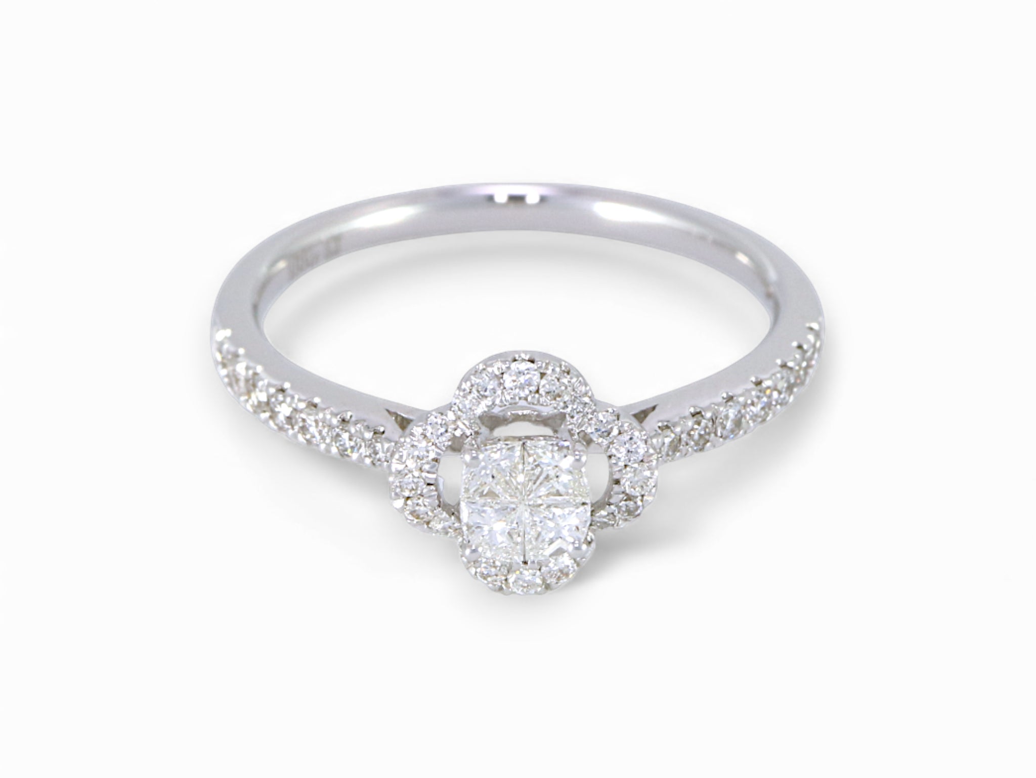 18K White Gold Princess Cut Diamond Clover Ring