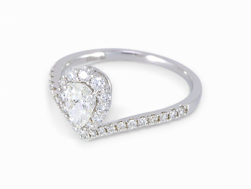 18K White Gold Pear Cut Diamond Halo Engagement Ring