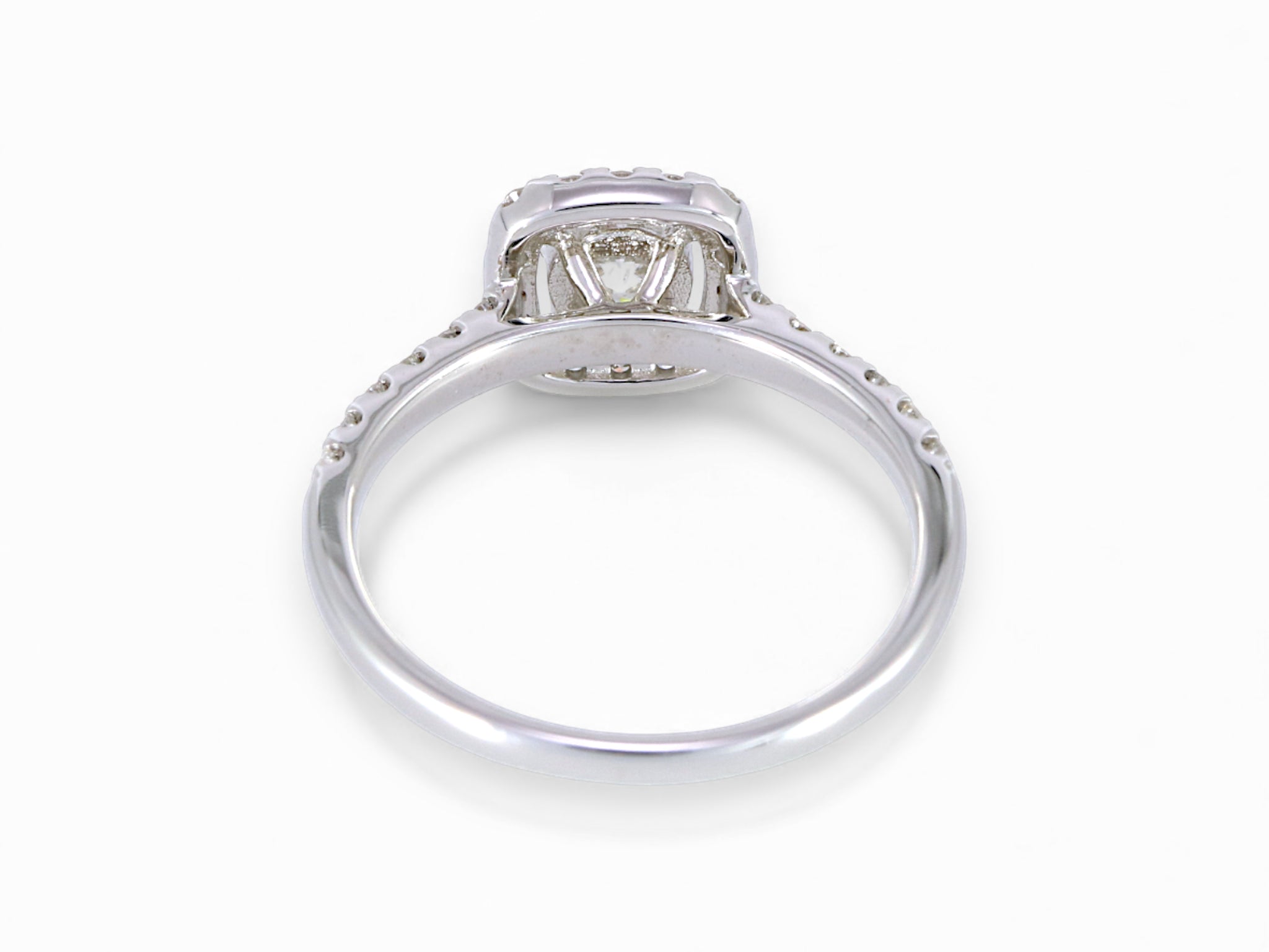 18K White Gold Round Brilliant Diamond Halo Engagement Ring
