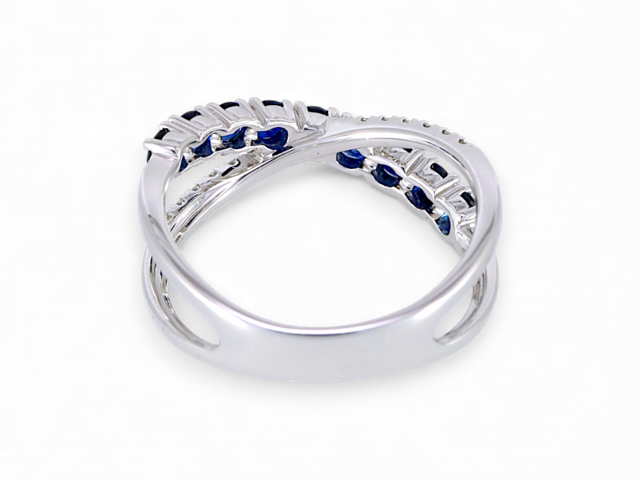 14K White Gold Round Sapphire Diamond Crisscross Ring