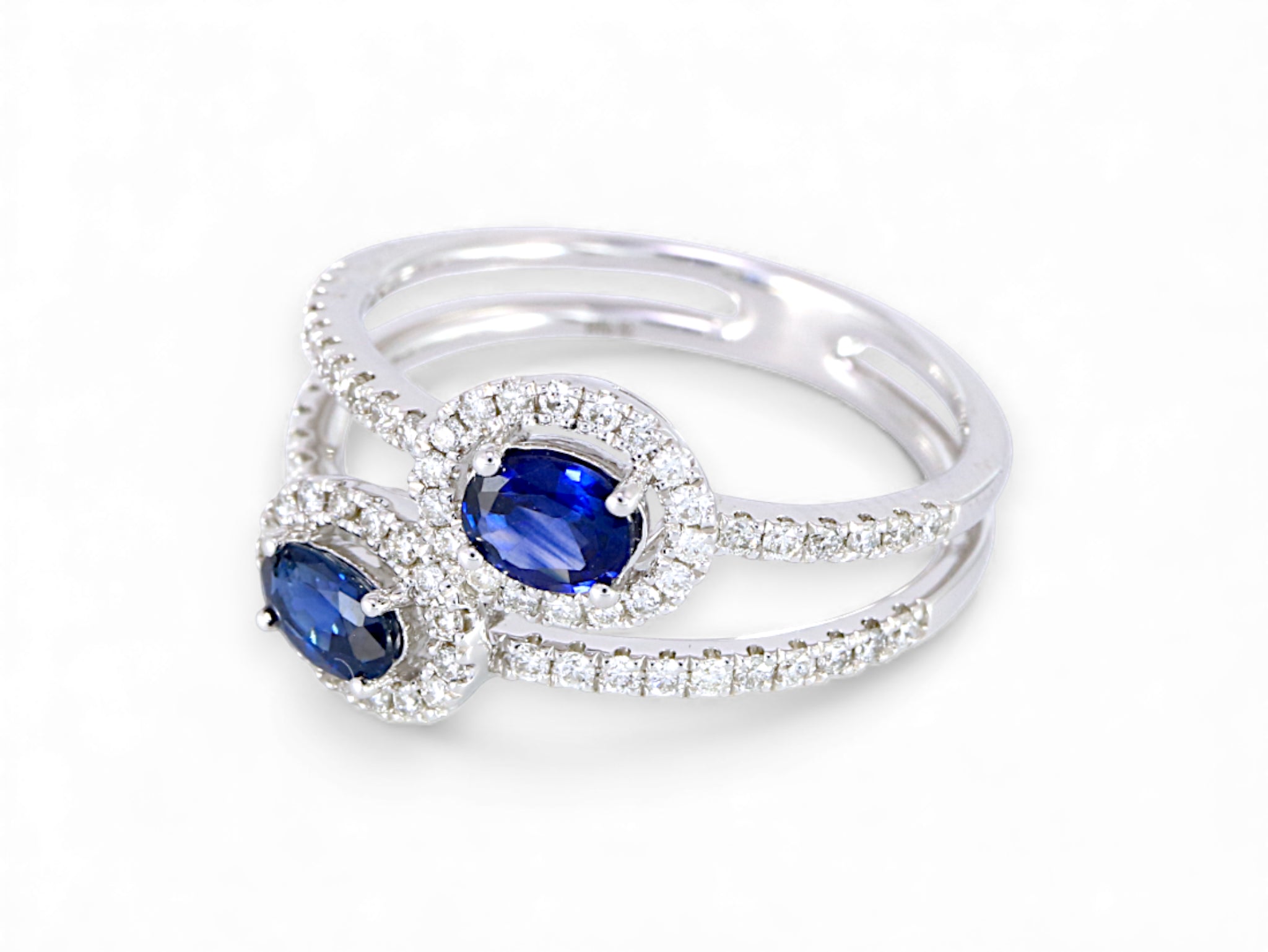 14K White Gold Oval Cut Sapphire with Diamond Halo Ring
