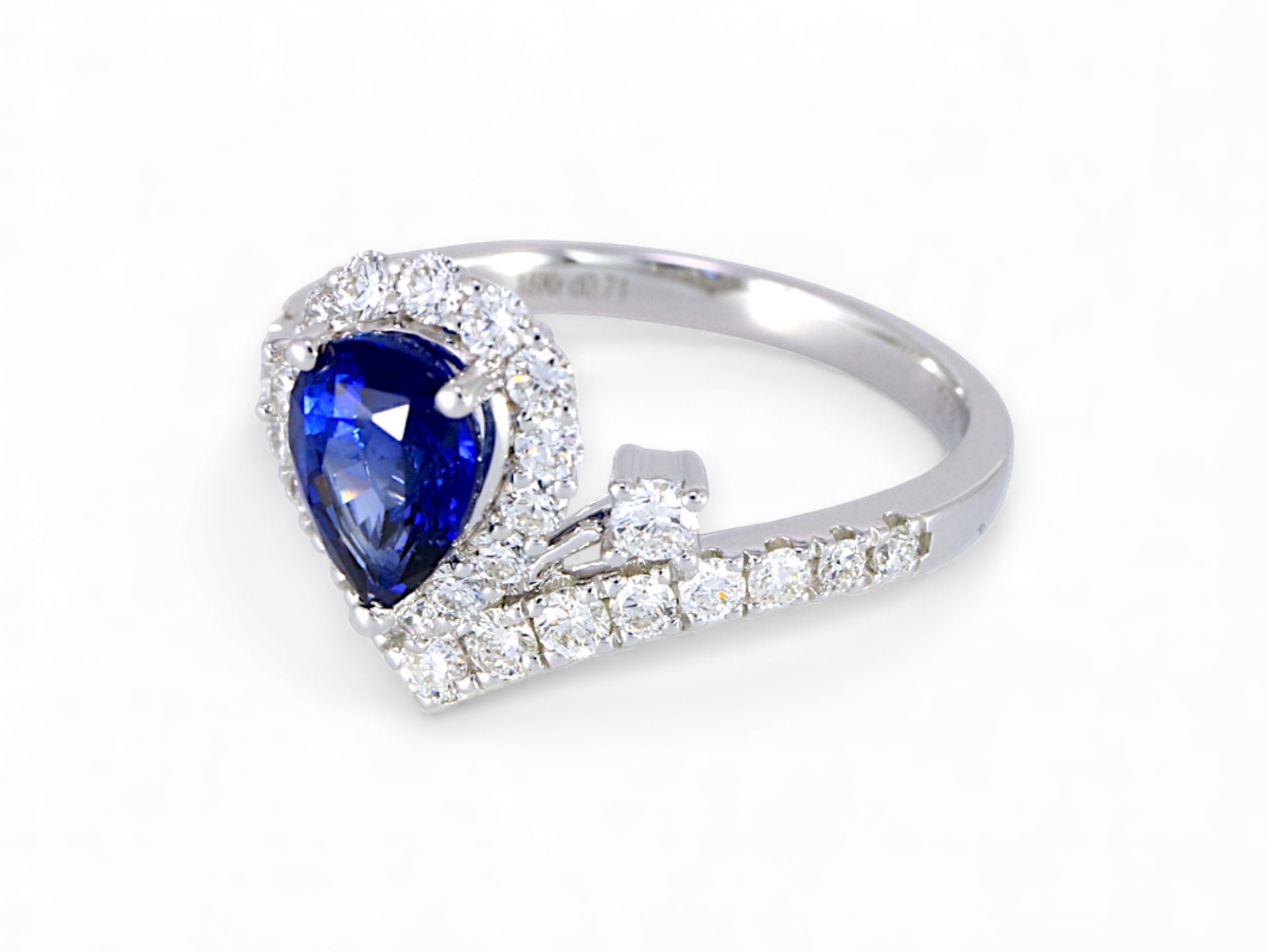 18K White Gold Pear Cut Sapphire with Diamond Halo Ring