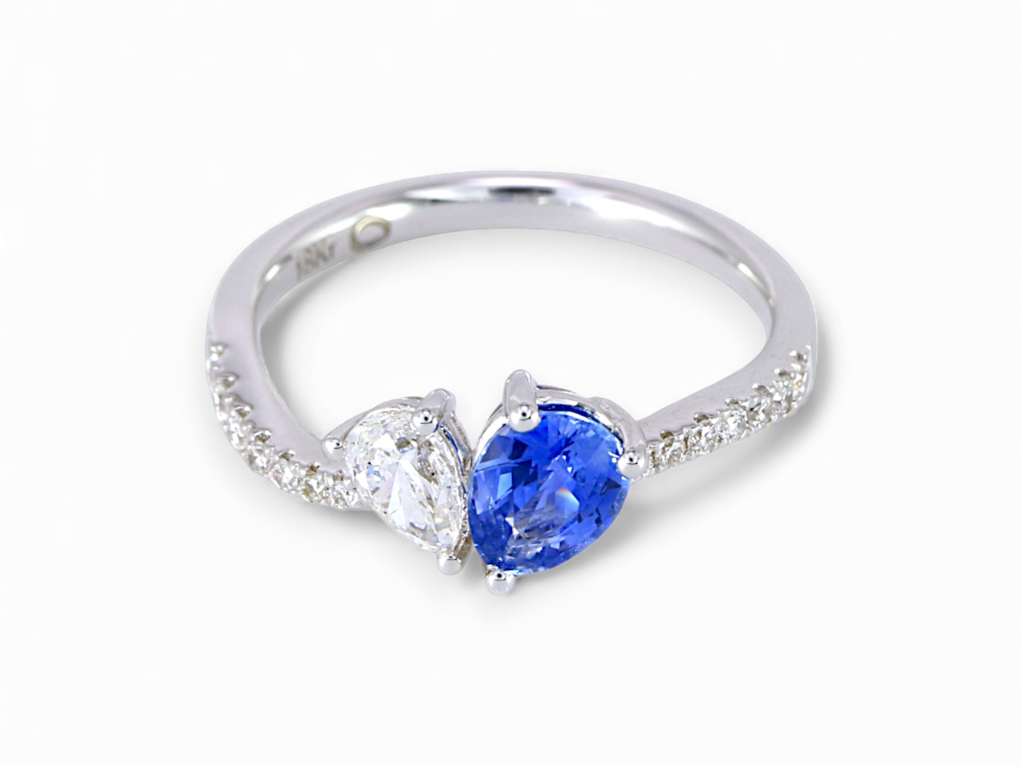 18K White Gold Pear Cut Sapphire with Diamond Ring