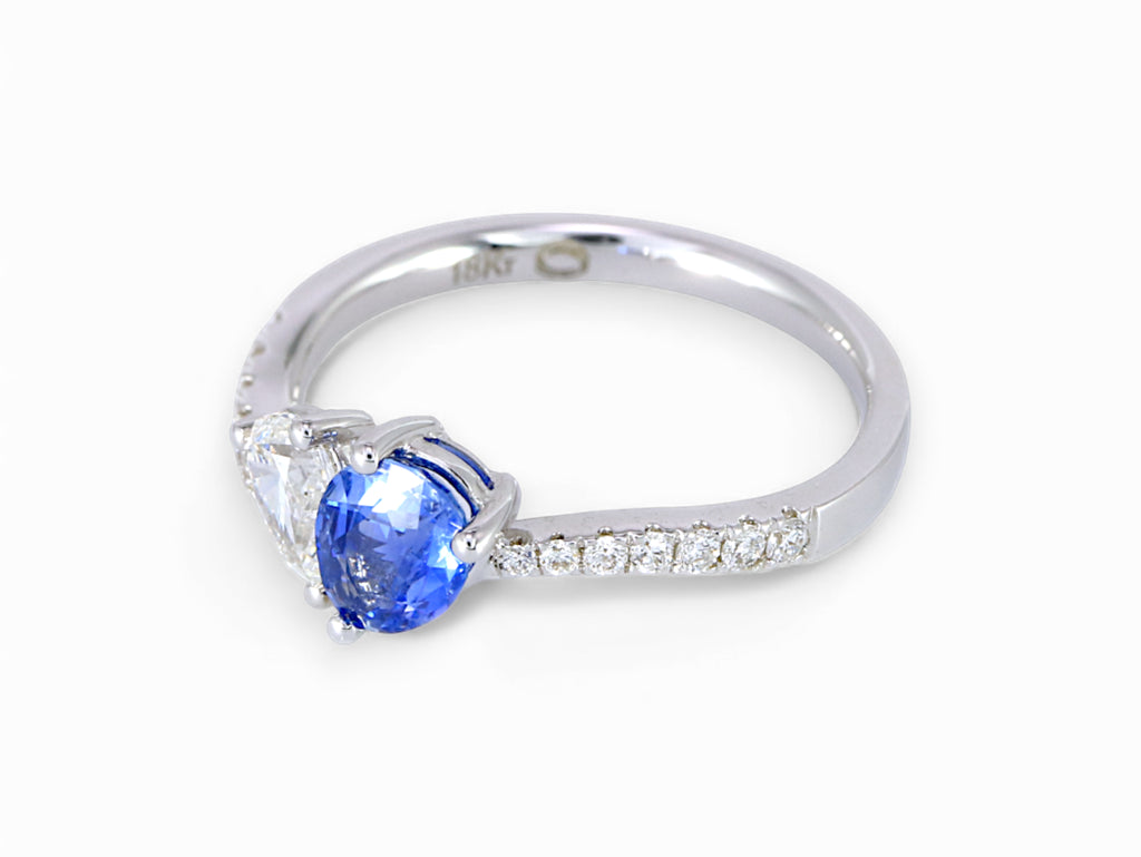 18K White Gold Pear Cut Sapphire with Diamond Ring