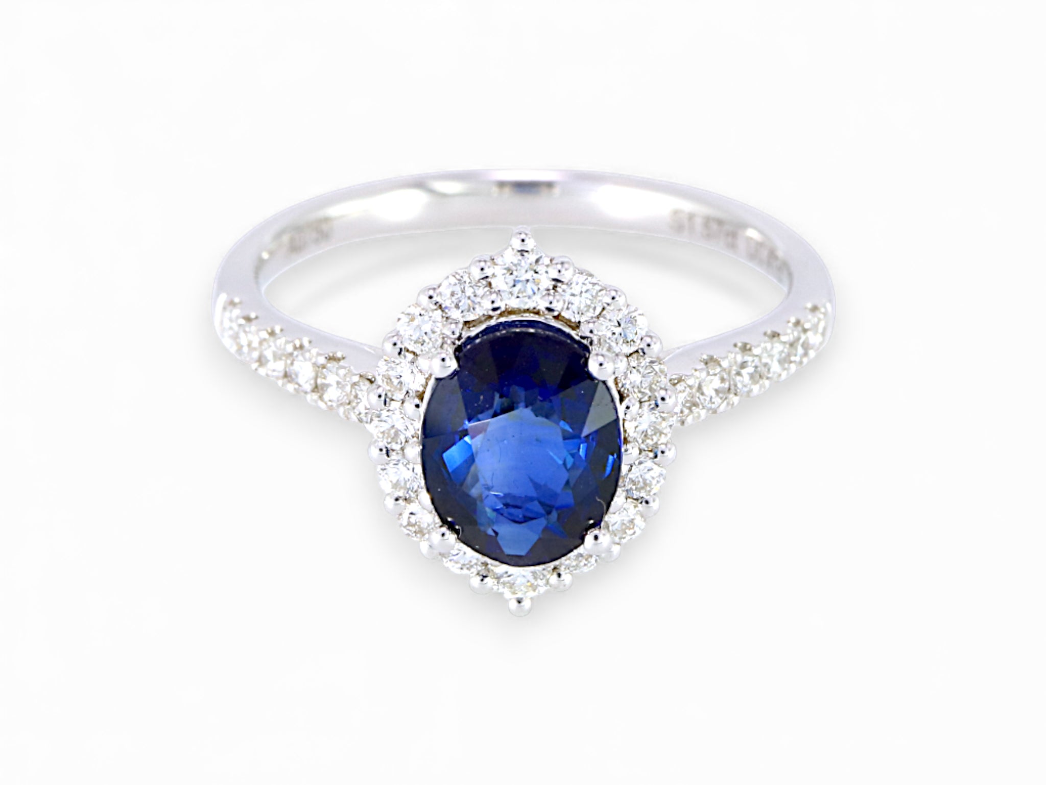 18K White Gold Oval Cut Sapphire with Diamond Halo Ring