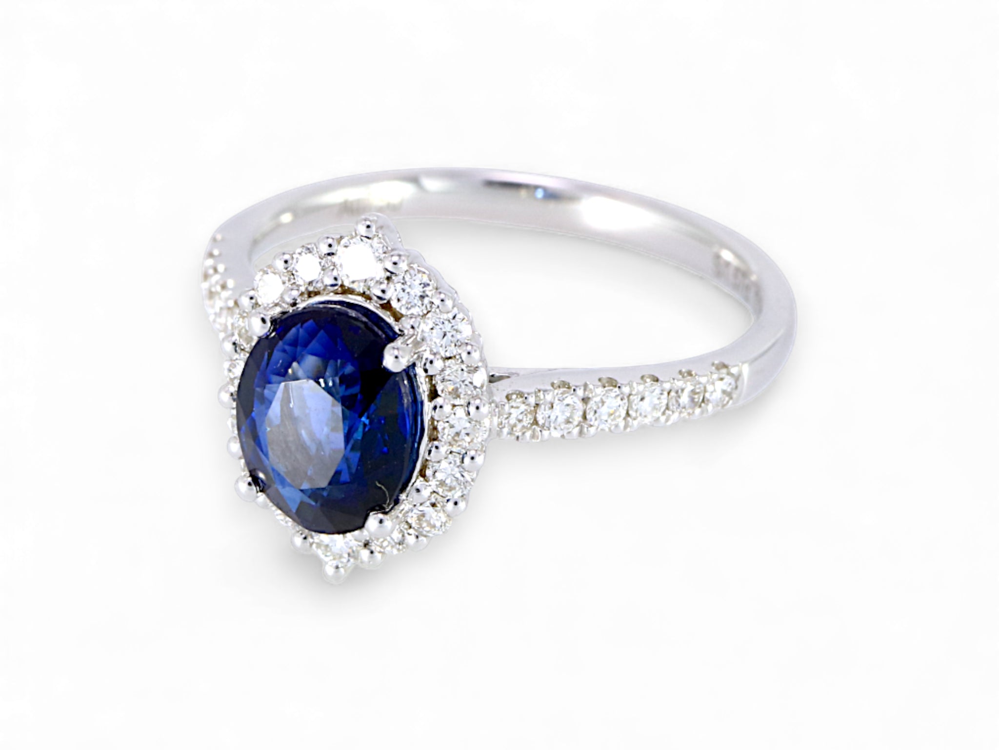 18K White Gold Oval Cut Sapphire with Diamond Halo Ring
