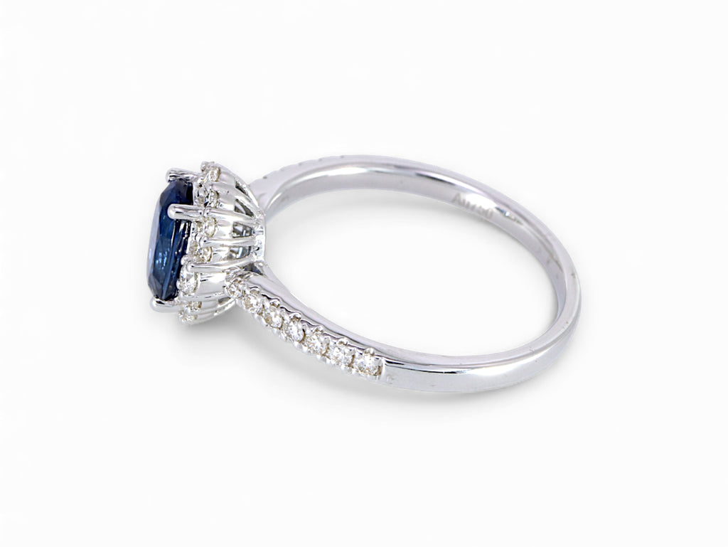 18K White Gold Oval Cut Sapphire with Diamond Halo Ring