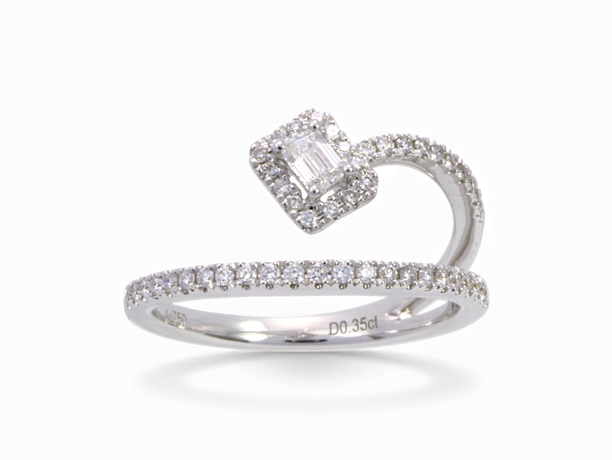 18K White Gold Baguette Cut Diamond Ring