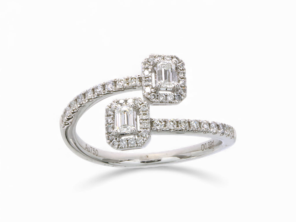 18K White Gold Baguette Cut Diamond Ring