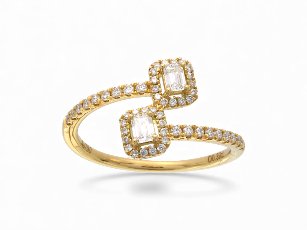 18K Yellow Gold Baguette Cut Diamond Ring