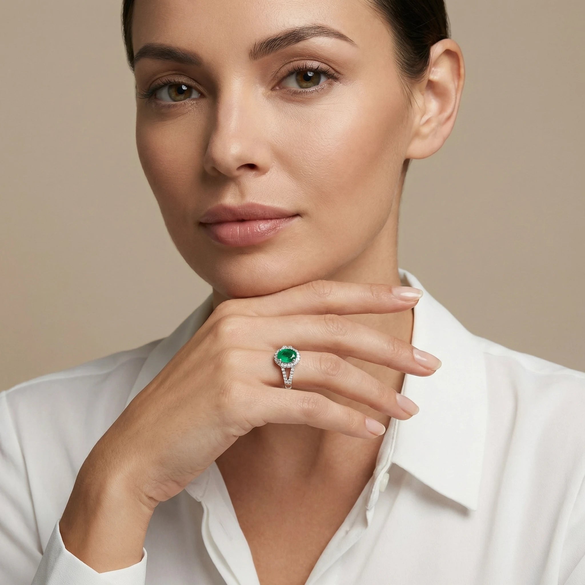 18K White Gold Oval Cut Emerald Diamond Halo Ring